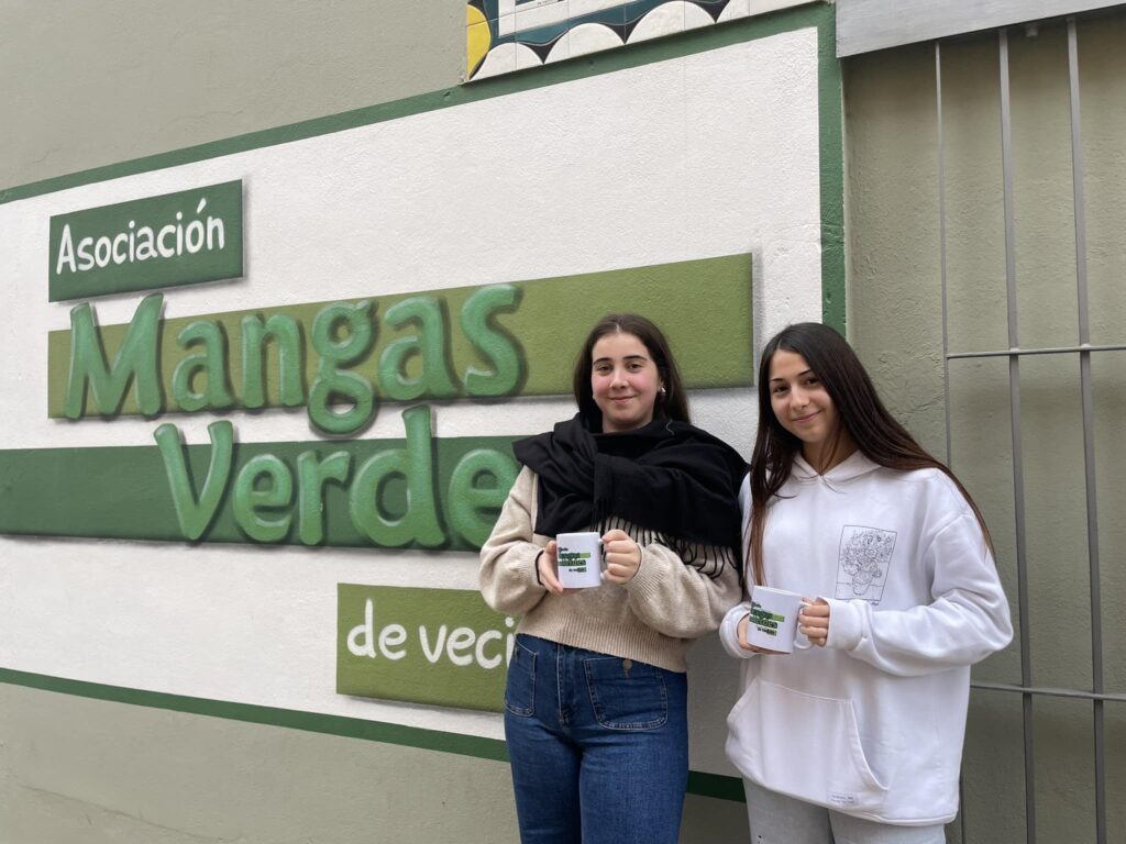 Alumnas practicas en mangas verdes